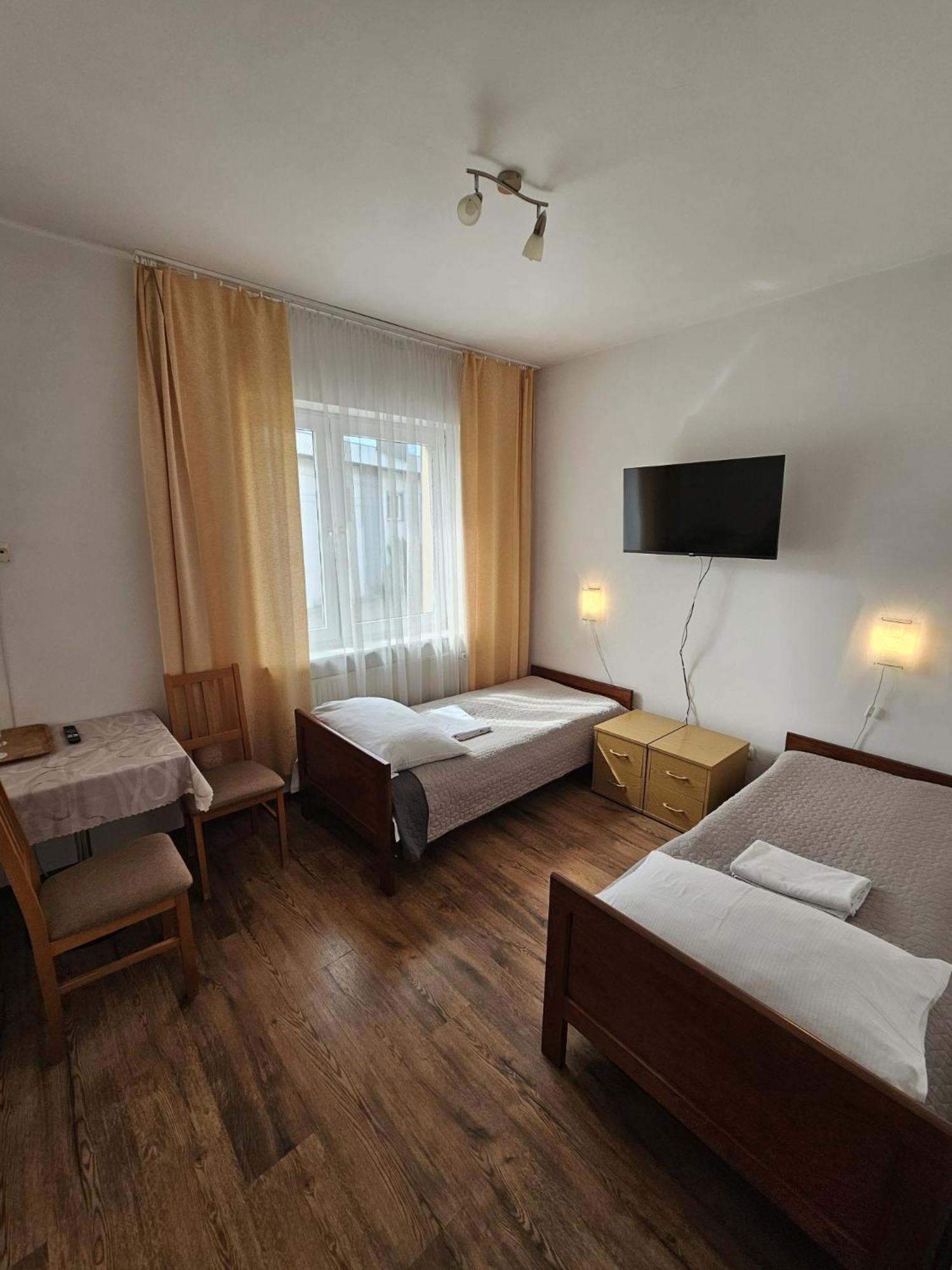 Hotel Eden 24H Rzeszow Exterior photo